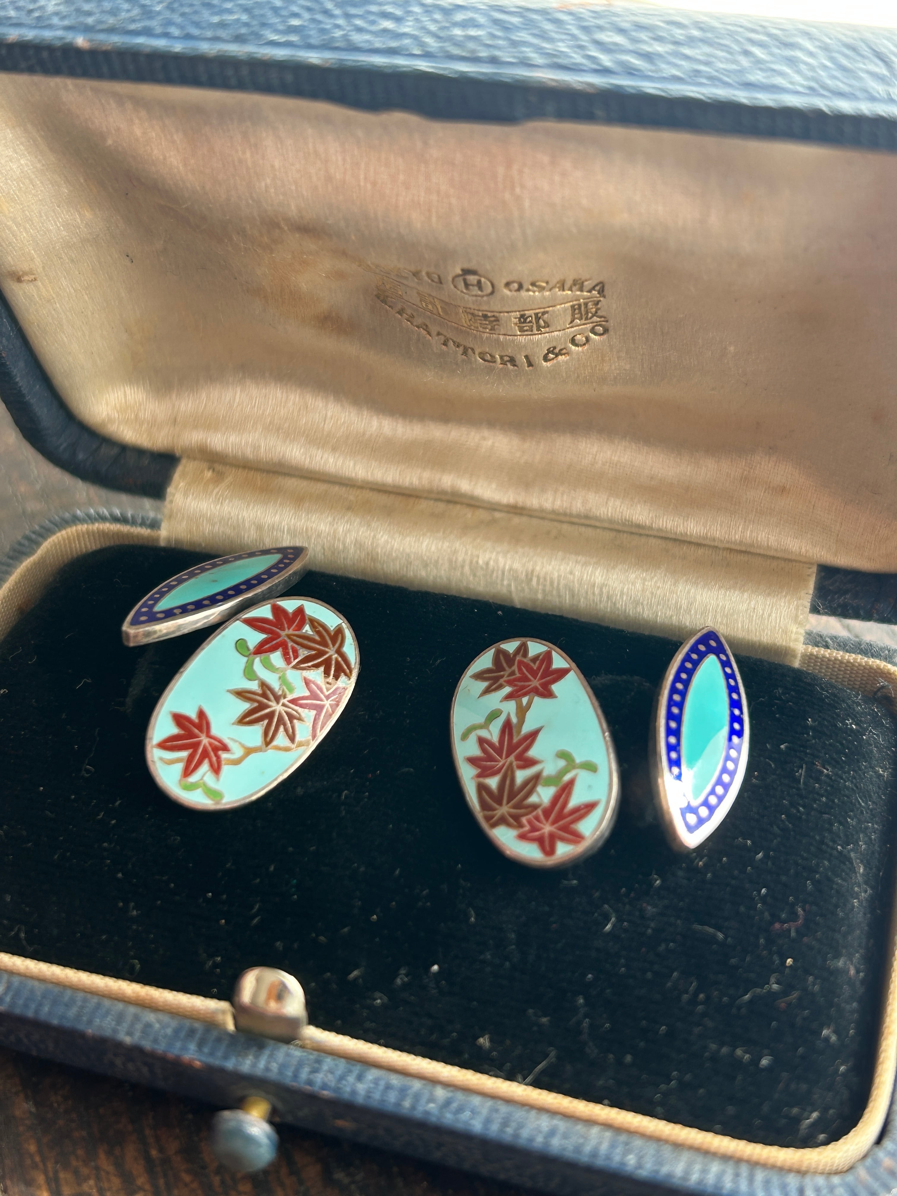 ヴィンテージ　輸出用七宝カフスボタン　スカイブルーに紅葉