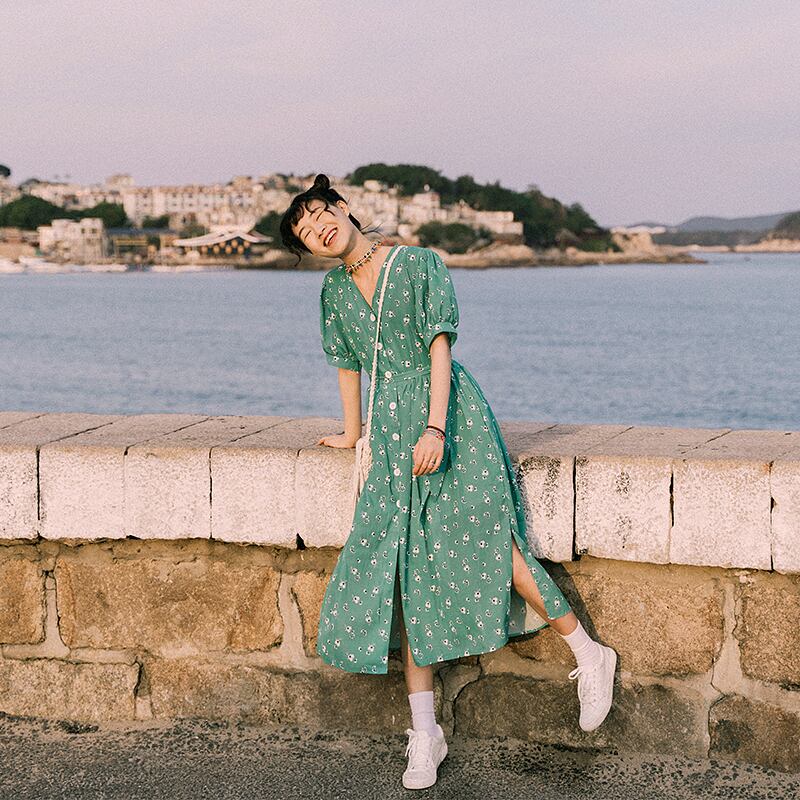 バケーションスタイルのドレスVネックボヘミアン半袖ロングスカートシーサイドフレンチフローラルラージスイングスーパーフェアリーロングスカート ドリームホーストラベル婦人服39626040270