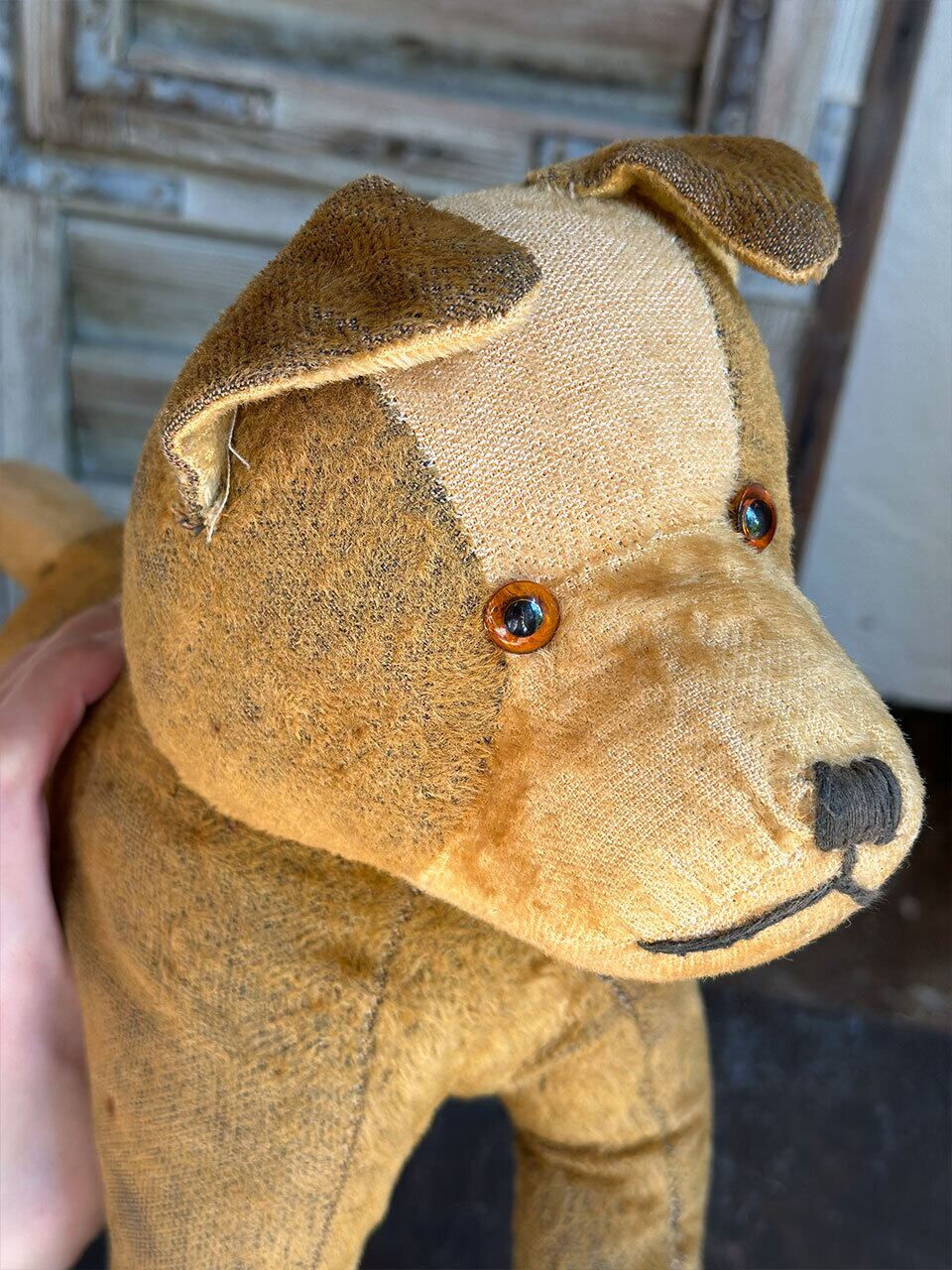 犬のぬいぐるみ イエローブラウン 耳折れ | Brocante de La