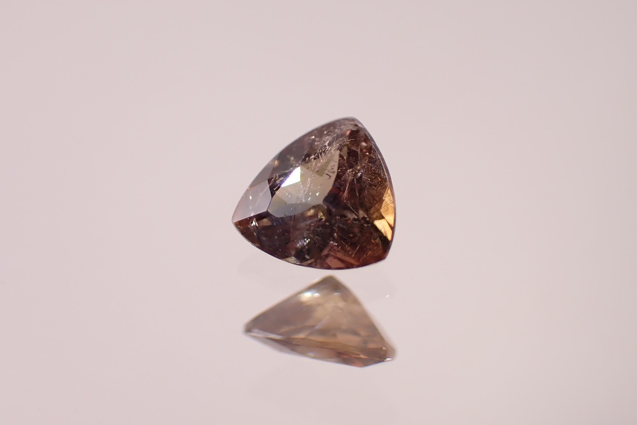 アキシナイト　0.55ct　[C10‐316]