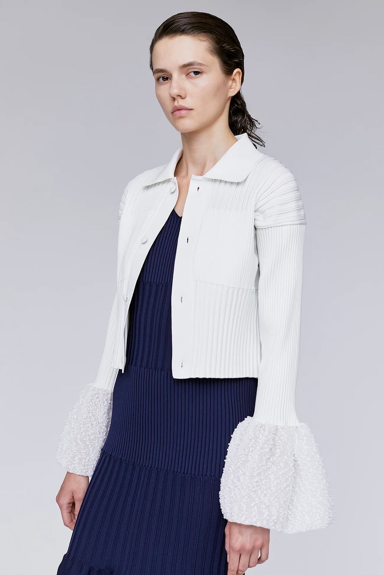 CFCL FLUTED ORNAMENT CROPPED SHIRTカーディガン CFCL】FLUTED ORNAMENT CROPPED SHIRT CARDIGAN | idealclasse