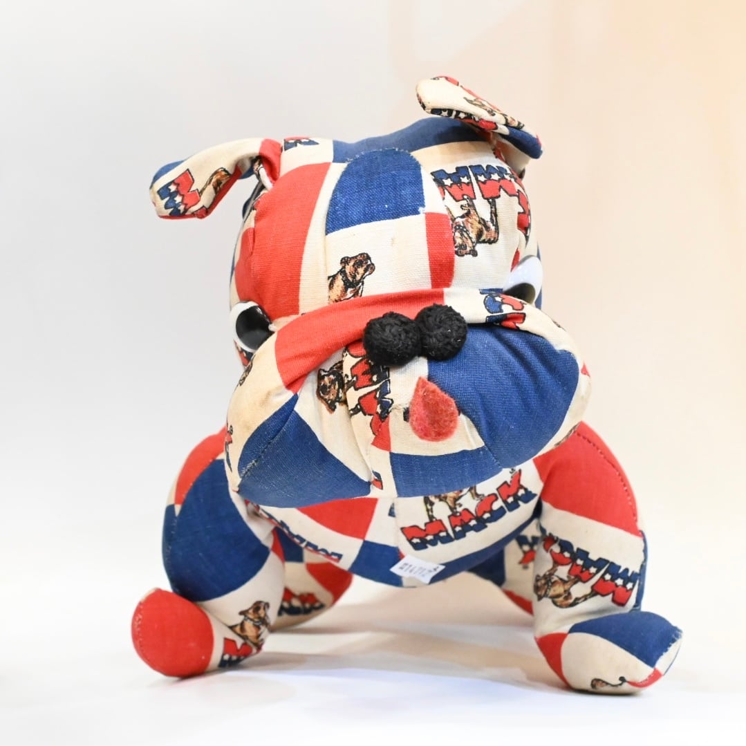 レトロポップ大型ブルドッグぬいぐるみ
