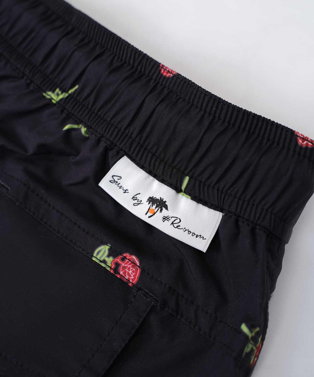 【SUNS】NEON ICON BOARDSHORTS［RSW079］