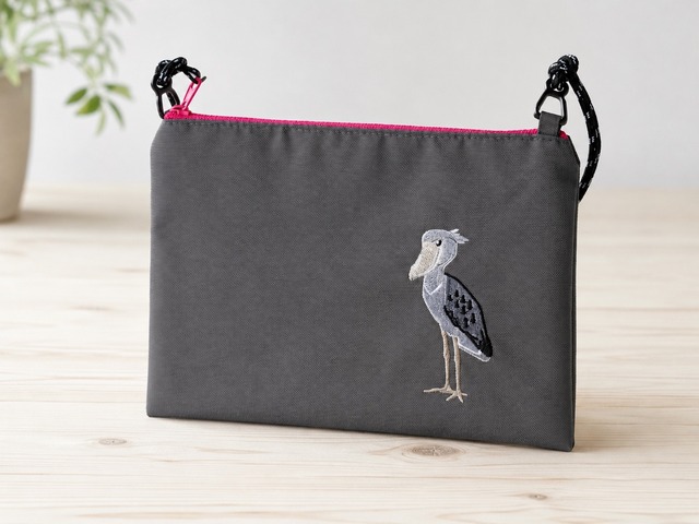 刺繍ハシビロコウサコッシュポーチ
