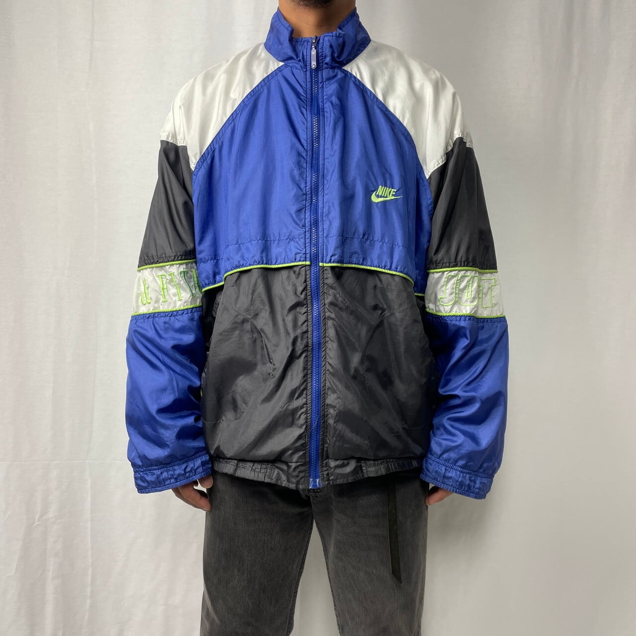 3d273b454b25ed6913bf50249e477f  