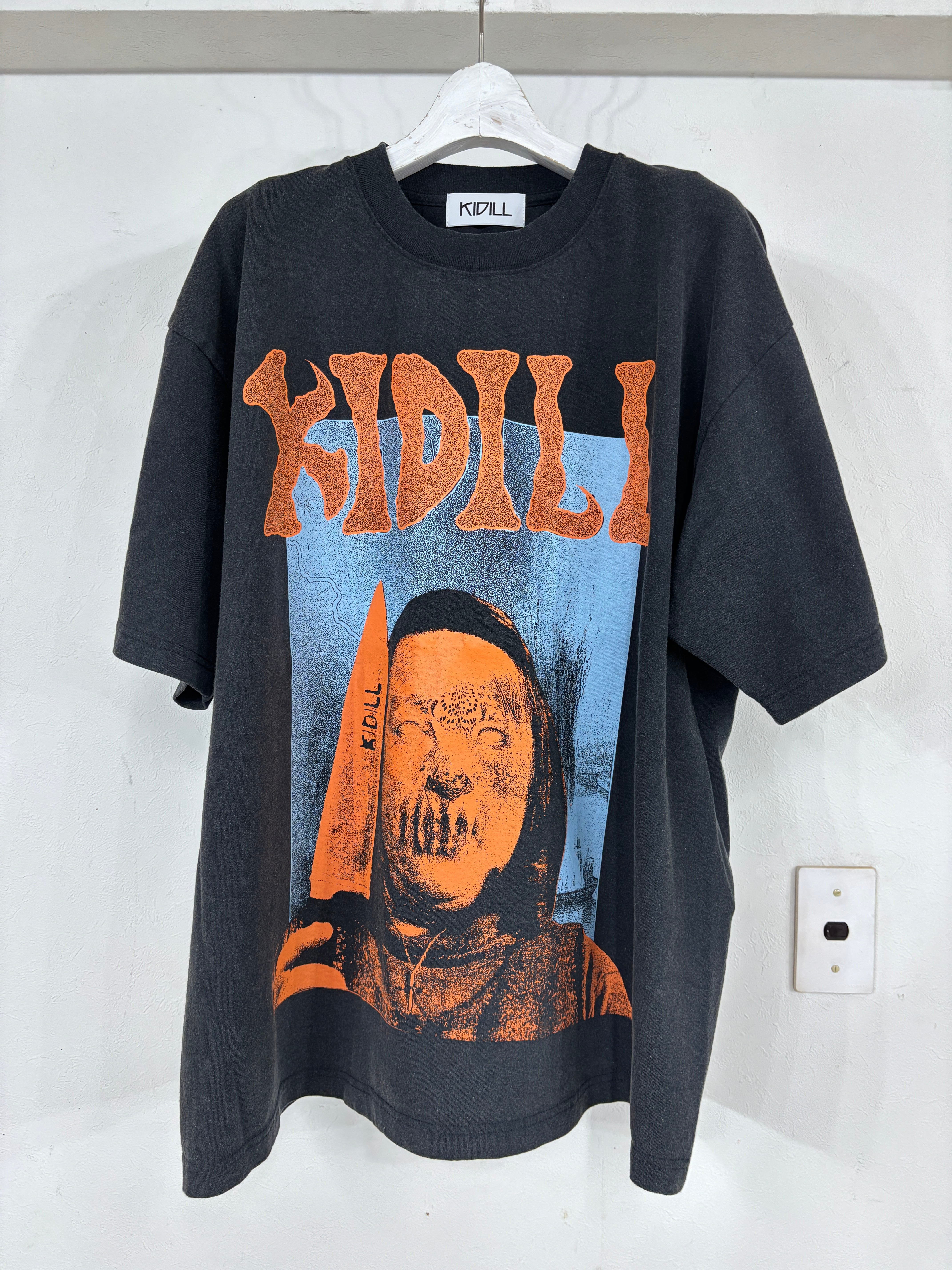25AW】KIDILL CRACKED FACE T-SHIRT (VINTAGE BLACK) KL1026 | IAAAM