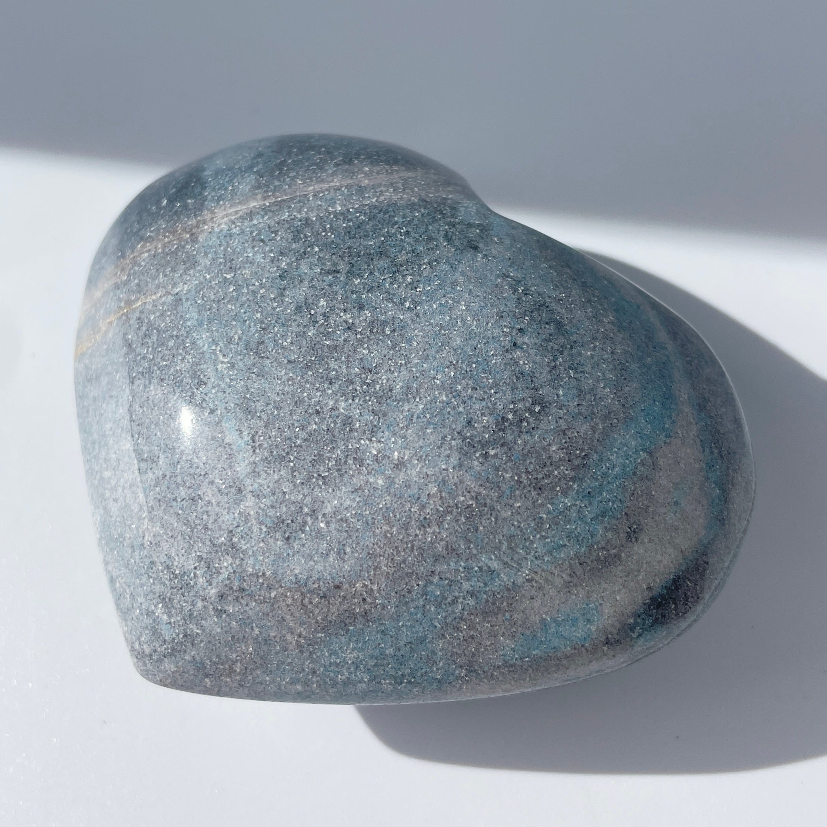 トロレアイトインクォーツ(トロール石)ハート34◇ Trolleite ◇天然石・鉱物・パワーストーン