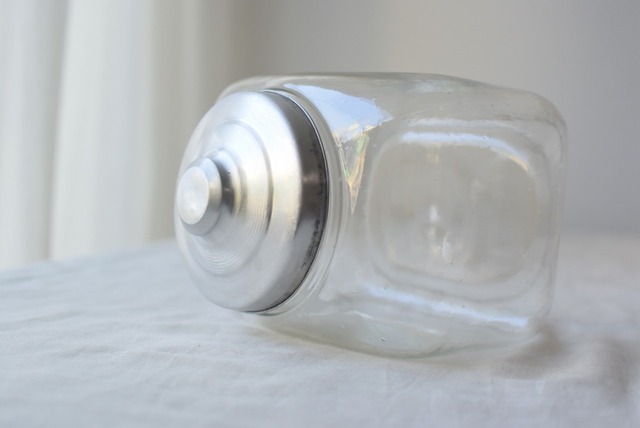 珍しいサイズのガラス瓶