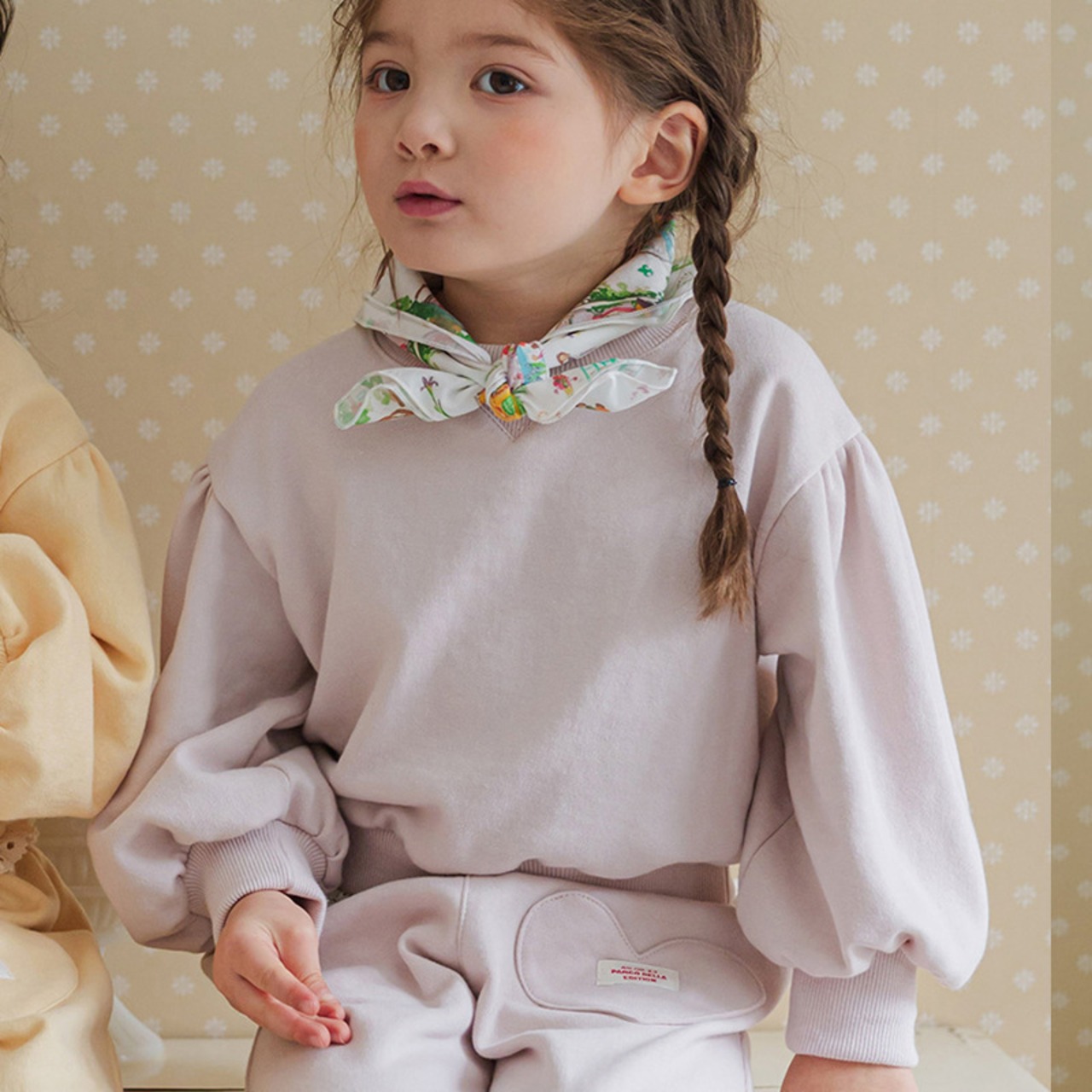 秋レース裾花柄トレーナー