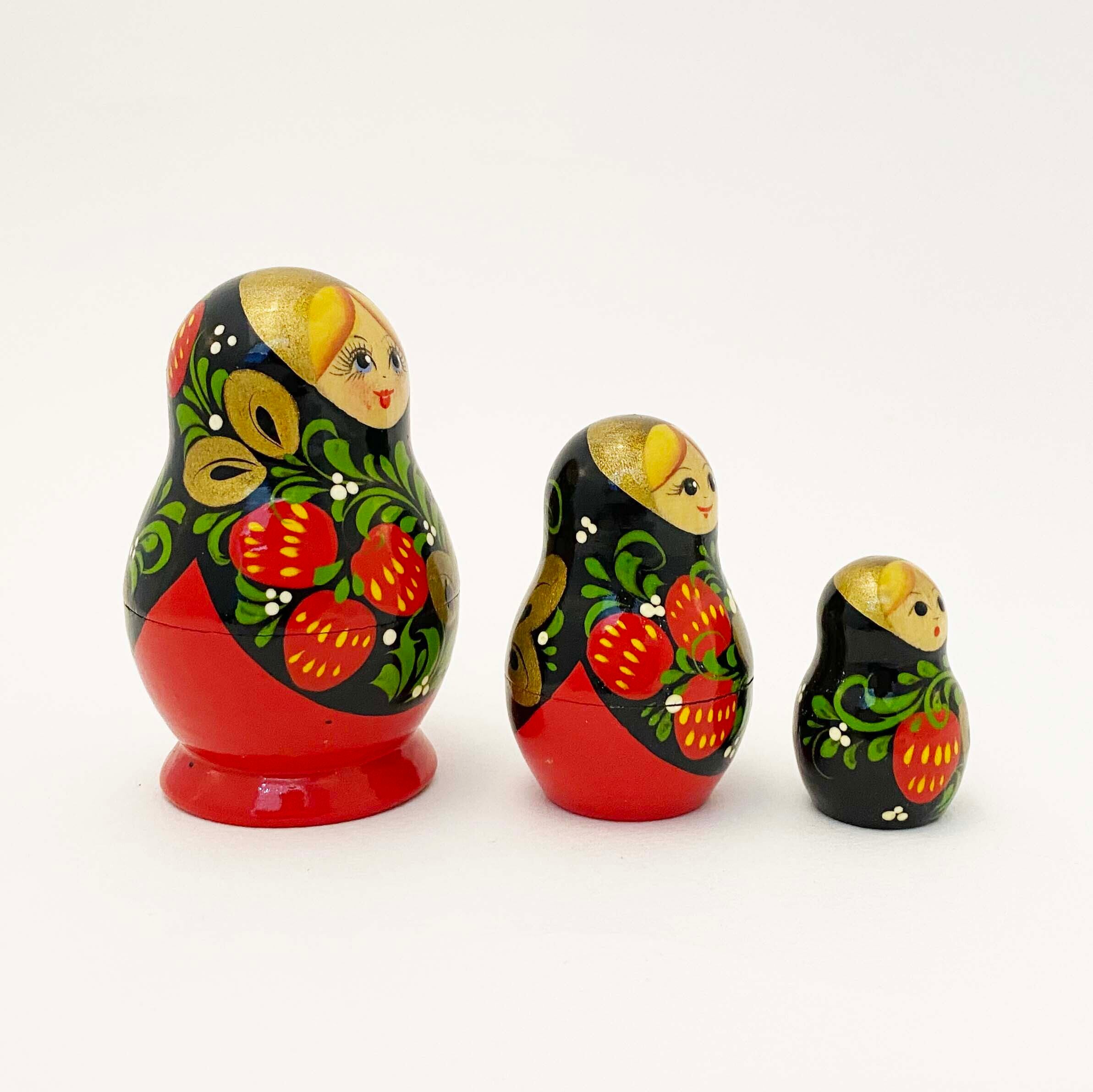 いちごマトリョーシカ（キーロフ産8cm / 3個組）
