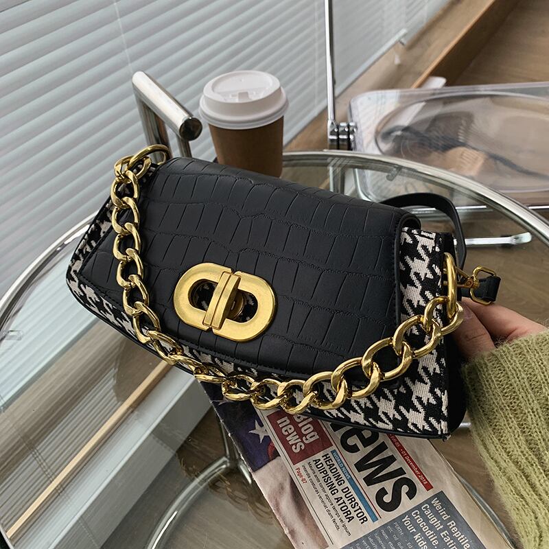 チェーン オータムウィンターレッド 秋物 冬物 メッセンジャーバッグ 手作りハンドバック74907189492