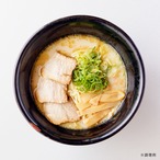 【豚骨】塩ラーメン【ごまの風味が絶品】