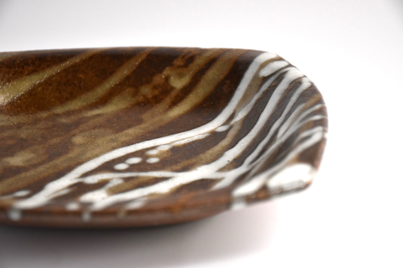 小代瑞穂窯 / 福田るい : マス(〼) 大皿 スクエア 茶 ②