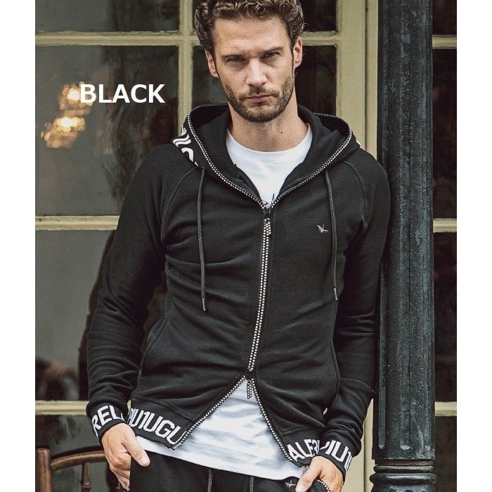 【美品】1PIU1UGUALE3 RELAX 黒　ロゴ　パーカー　セットアップ 1PIU1UGUALE3 RELAX ウノピゥウノウグァーレトレ リラックス