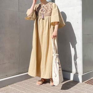 Front embroidery tassel dress (beige)