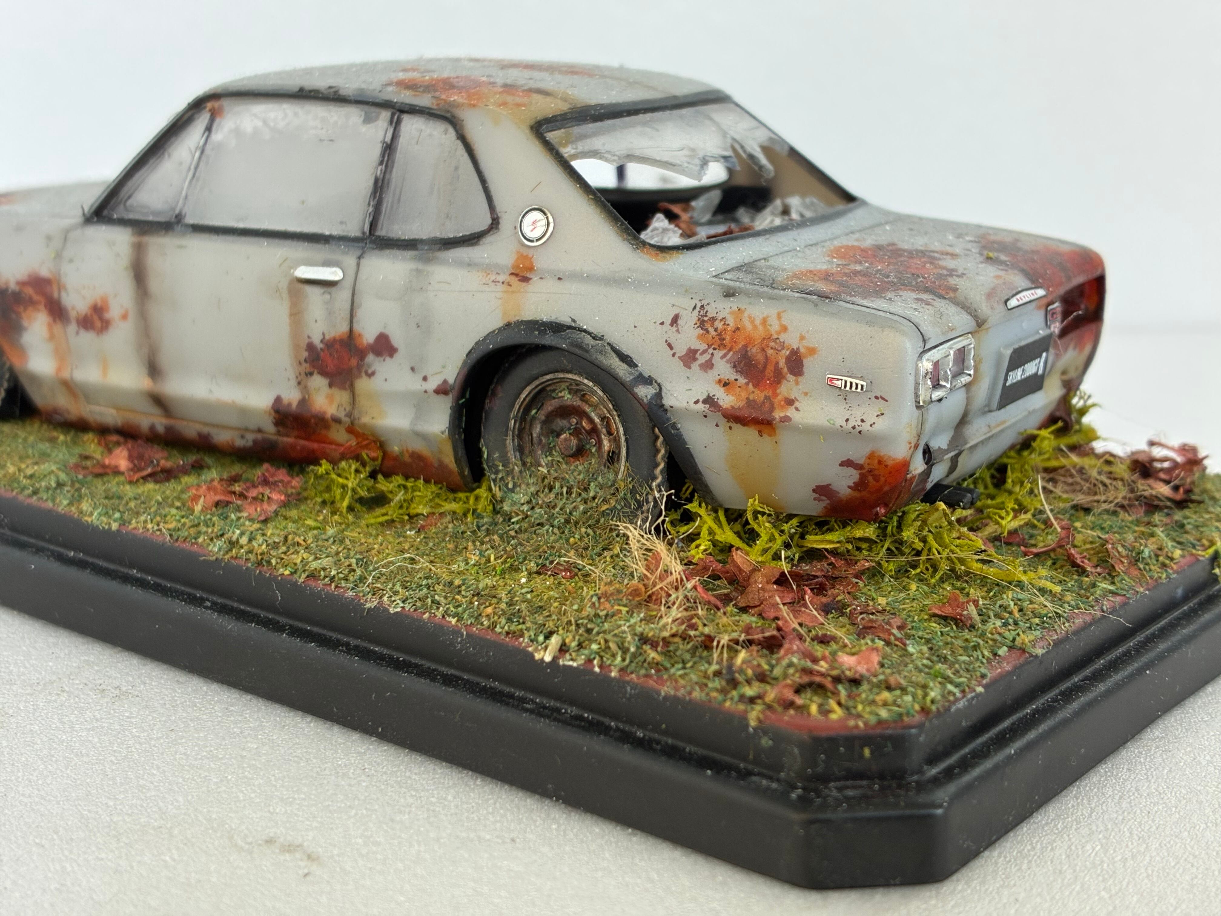 草ヒロ プラモデルジオラマ 日産ハコスカ | Pay ID