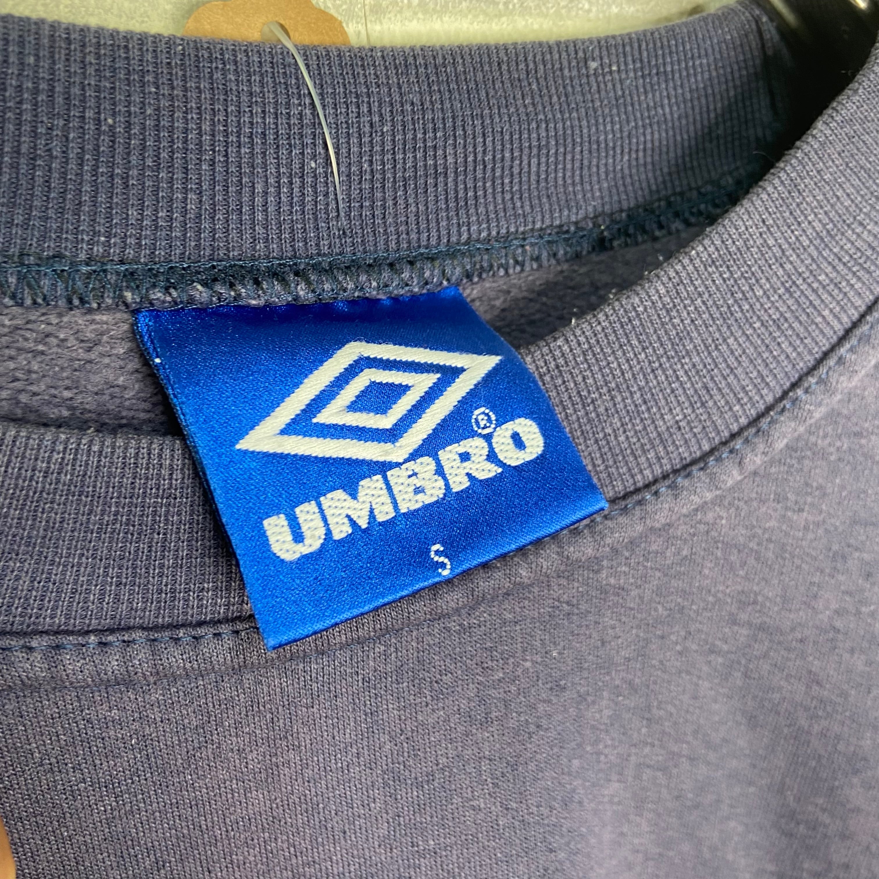 90's】UMBRO スウェット S 刺繍 Vintage | 古着屋OLDGREEN