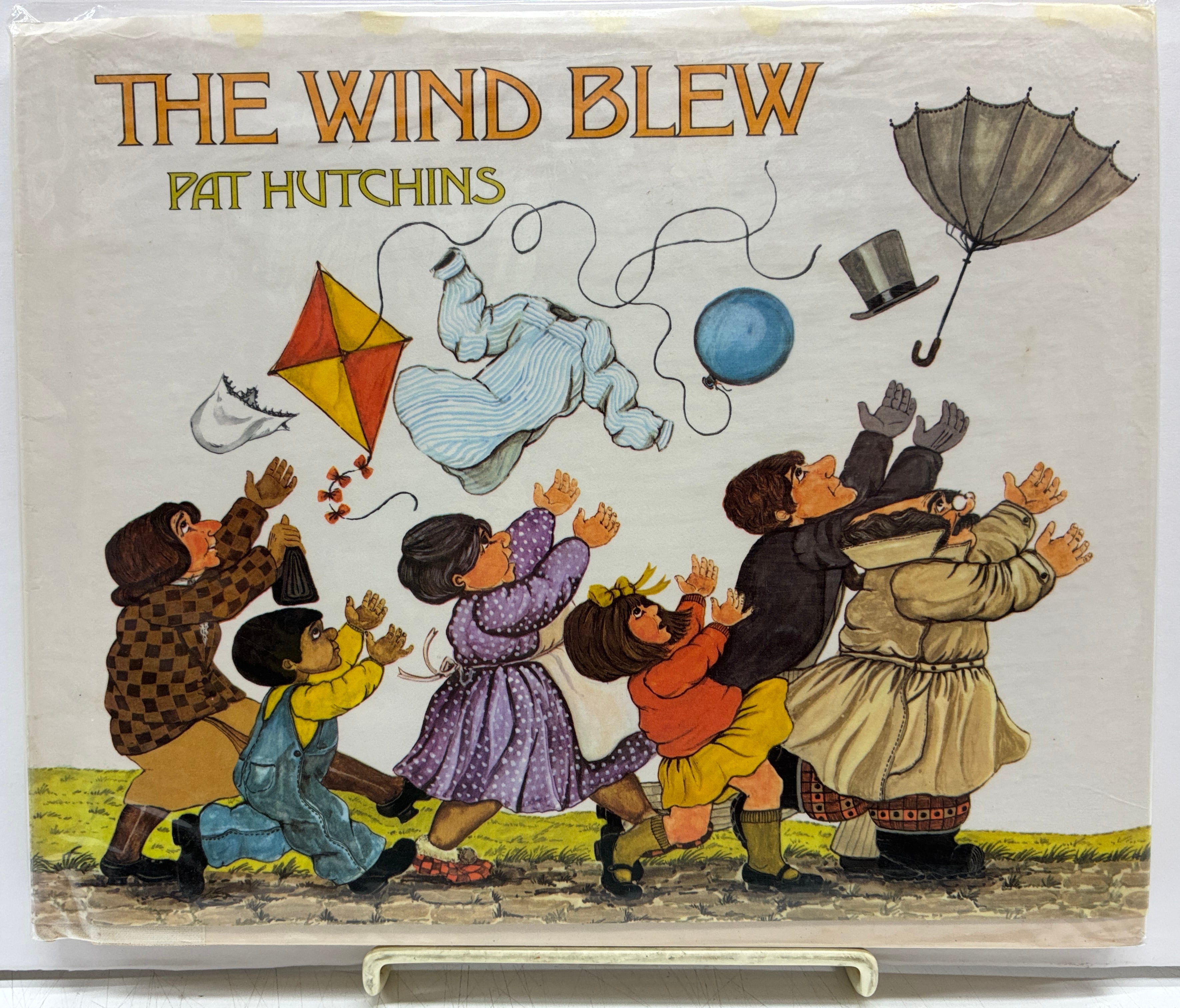 Pat Hutchins The Wind Blew 1974年 カバー MACMILLAN | トムズボックス