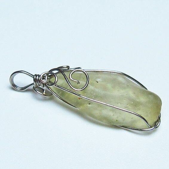 リビアングラス ペンダント 一点物 メール便可 112-13611