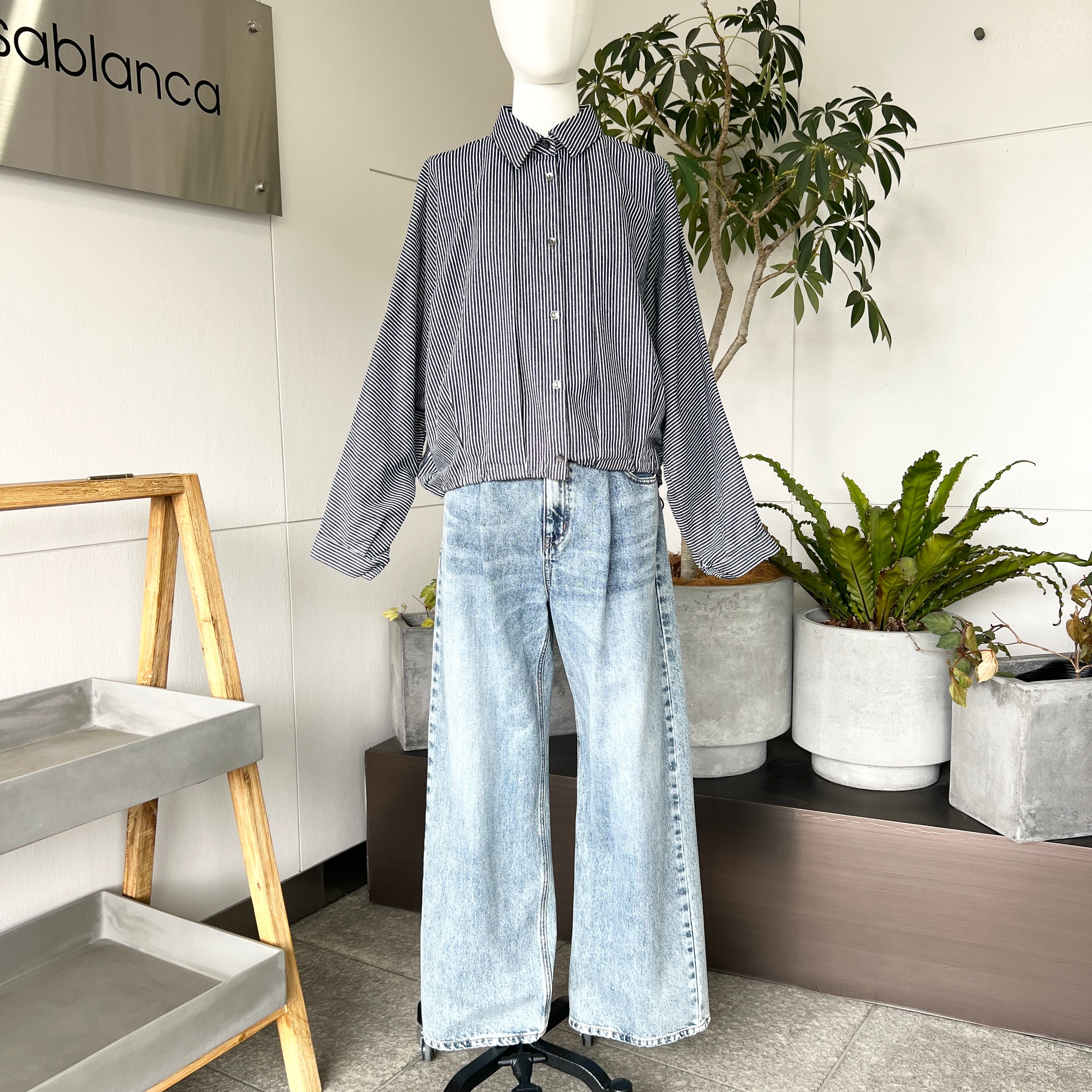 デニムタックワイドパンツ《cafune カフネ》 | Casablanca (カサブランカ)