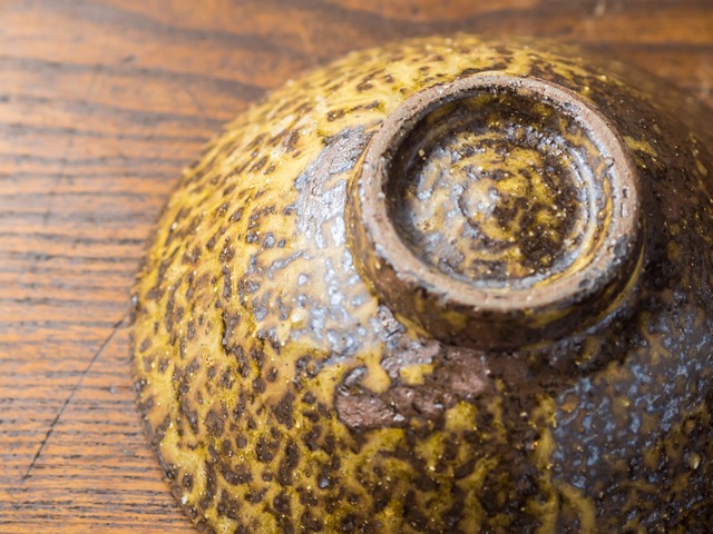 5寸飯茶碗 斑茶地に黃黍紋（茶碗・小丼）／西川真衣