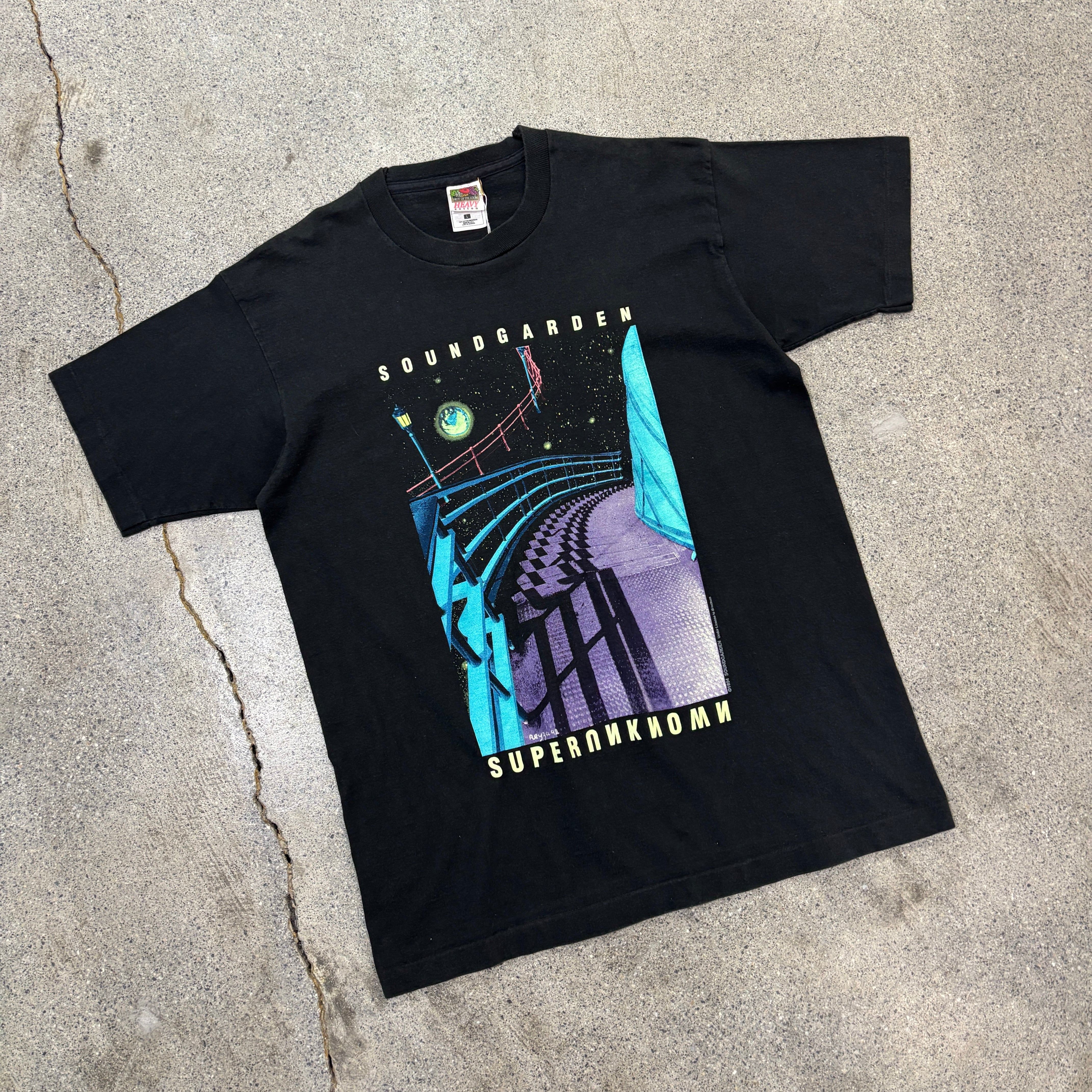 Fruit of the room】90s Jazz tee 