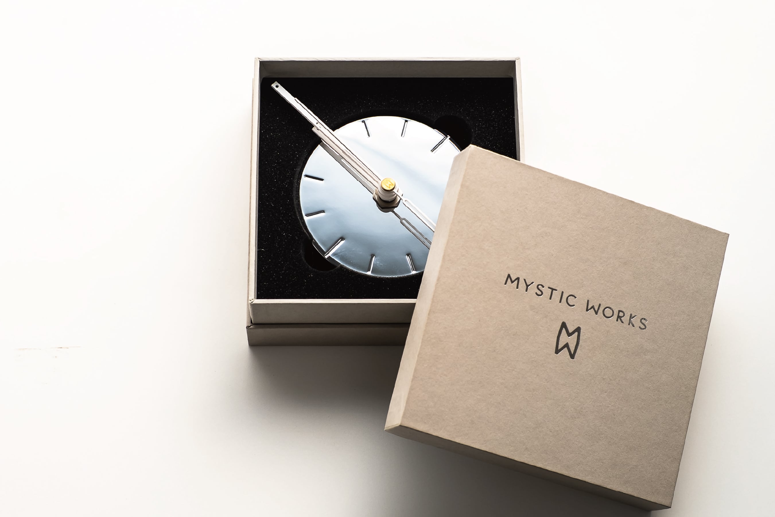 ひかりを楽しむ掛け時計90「銀河」／ MYSTIC CLOCK Ø90 