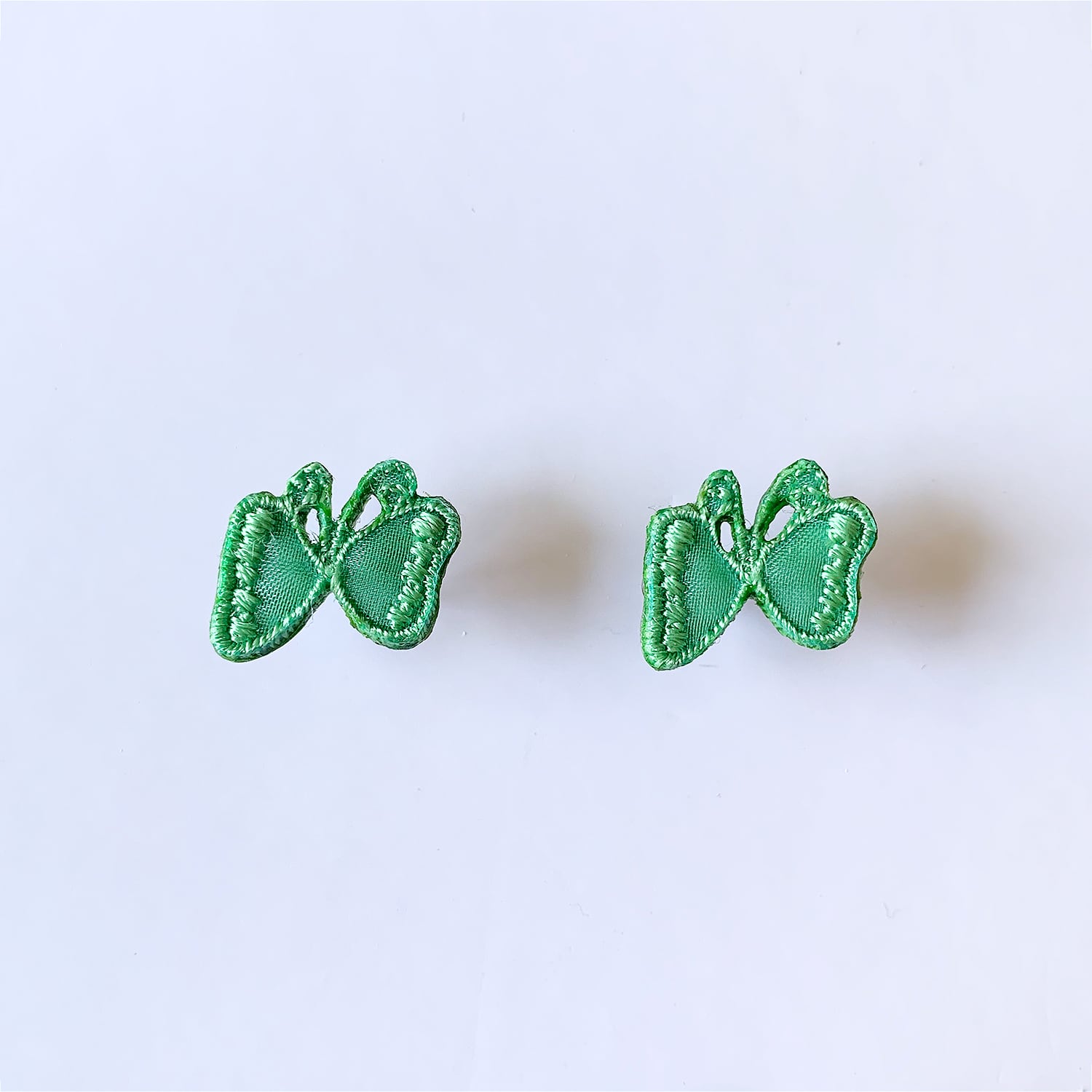 刺繍イヤリング・ピアスga.la (e-205・p-205)4色