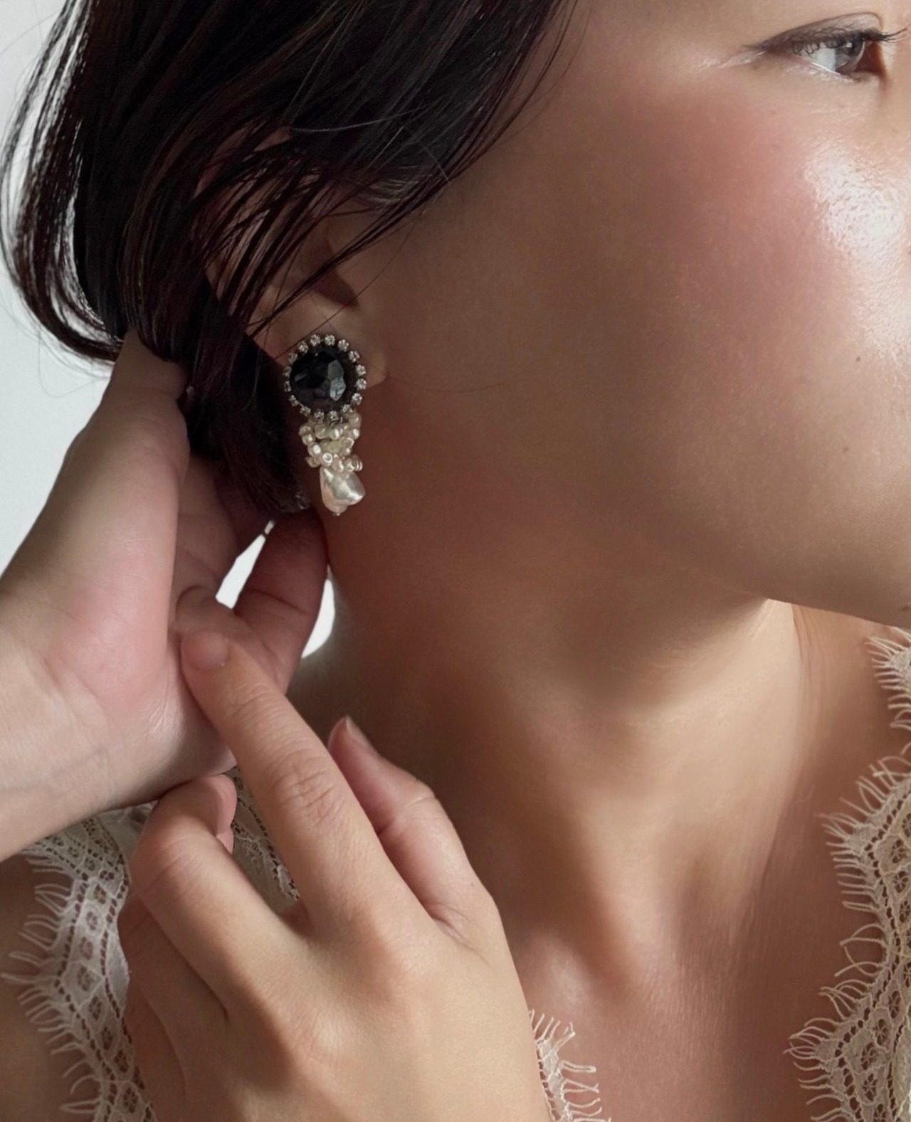 Grâce（グラース）ー 気品を纏う 淡水パールのピアス / イヤリング