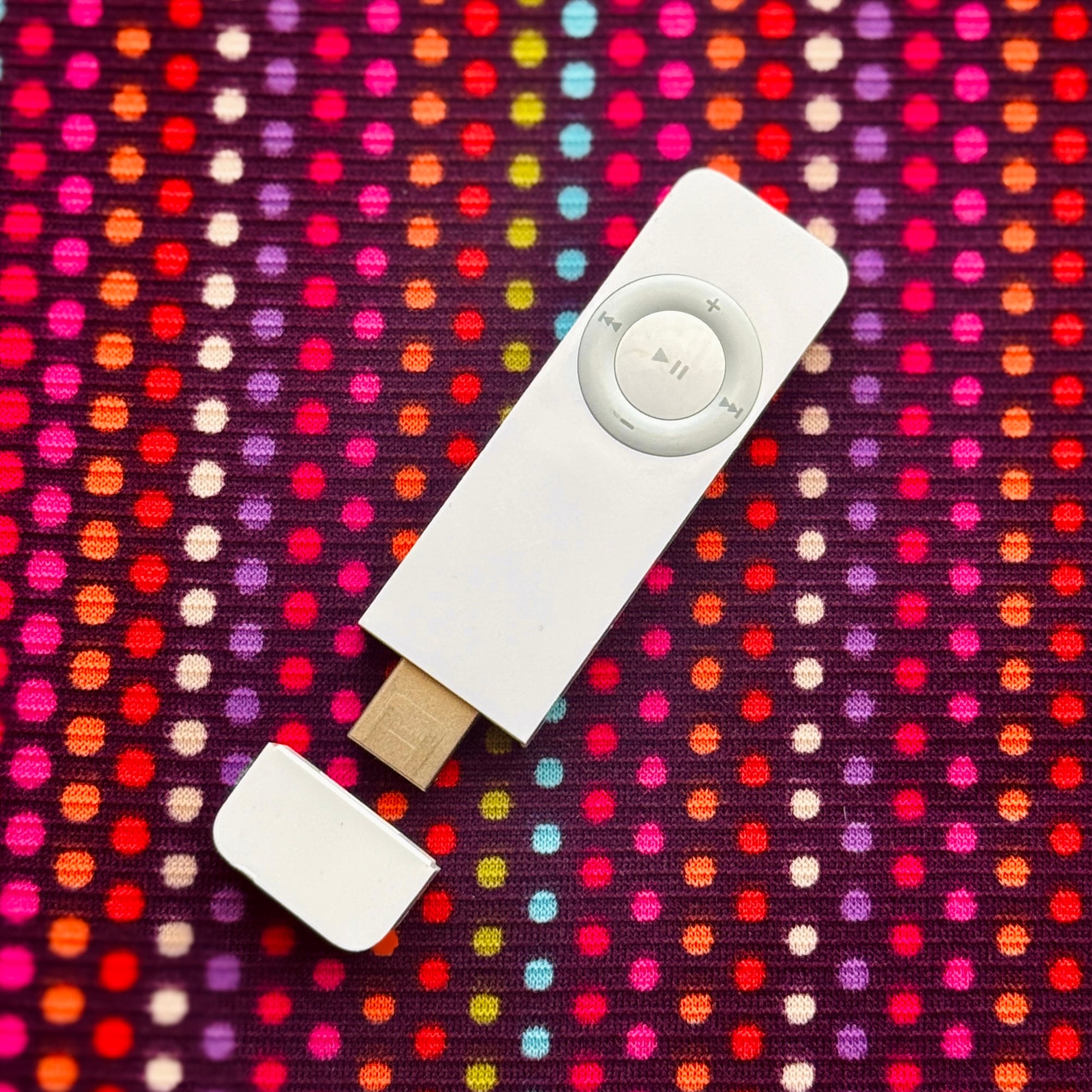 充電ケーブル不要】Apple 初代 iPod shuffle 512MB | 新品バッテリー