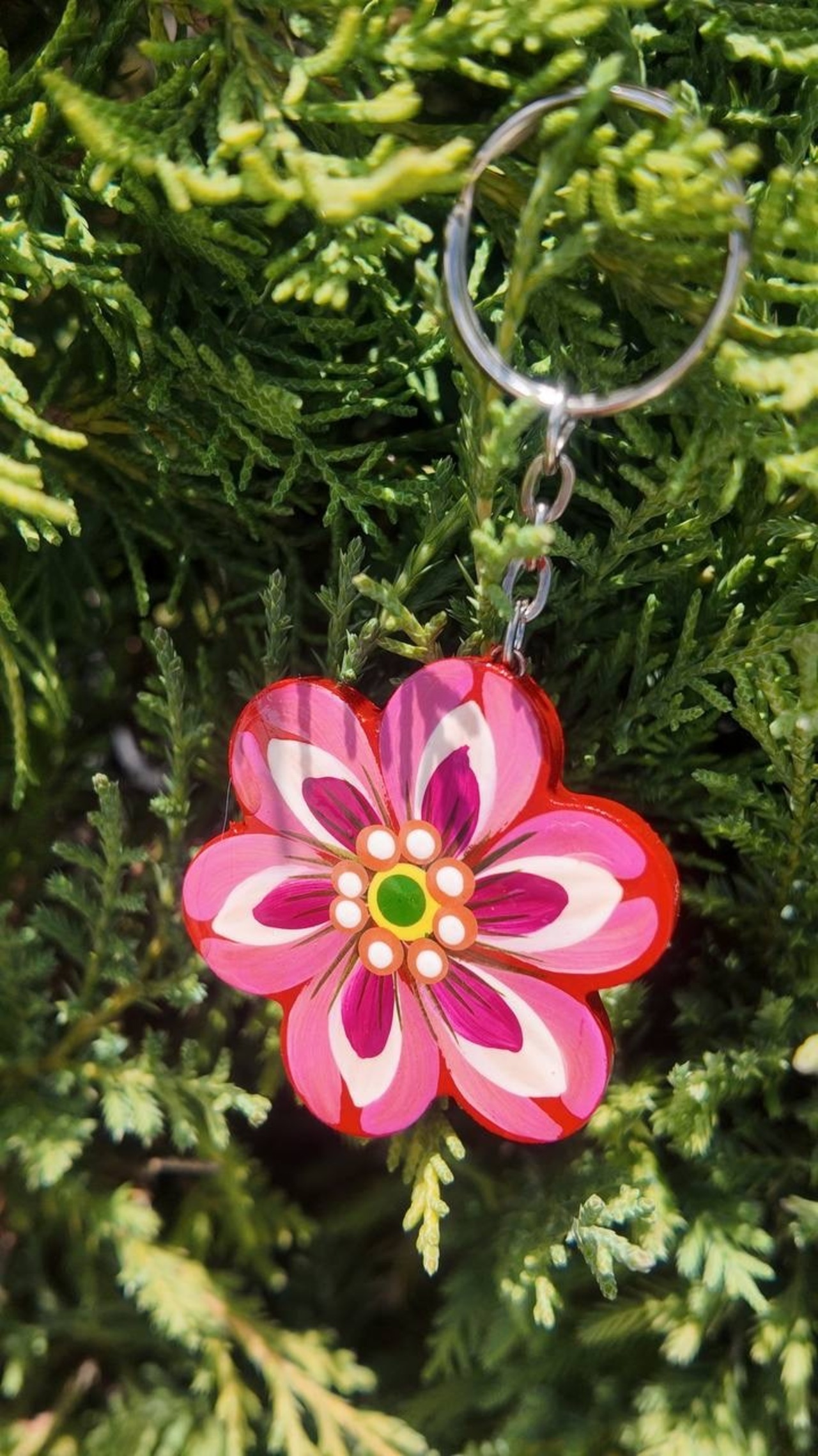 木製キーホルダー・花（製作者：巨匠ホメンコ作） - 2