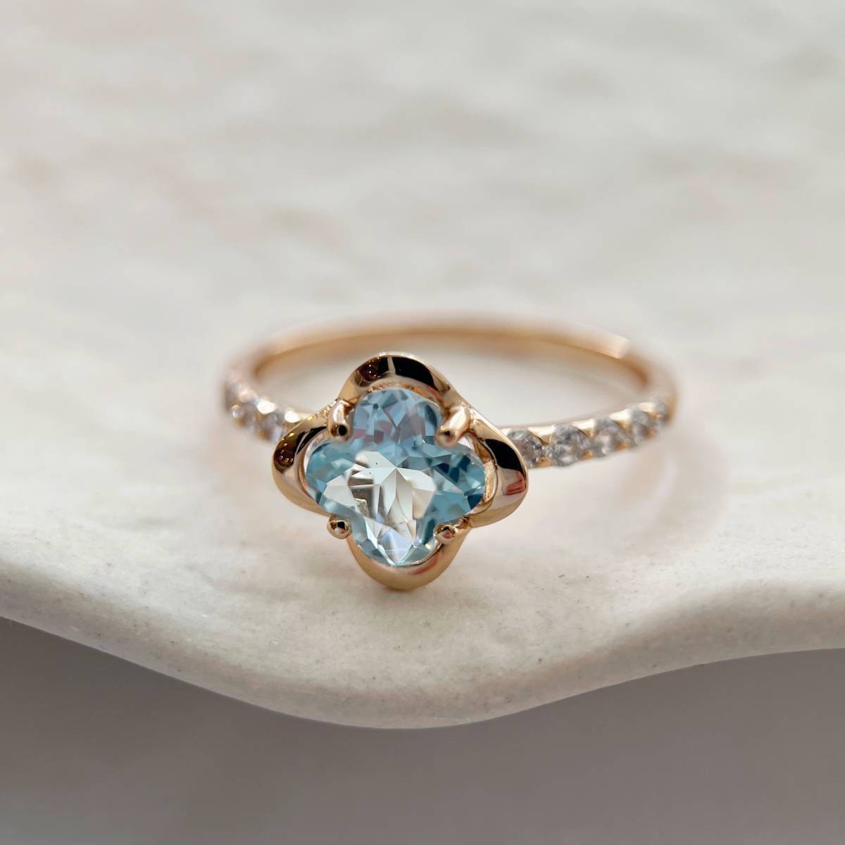 天然スカイブルートパーズ　フラワーリング　silver925