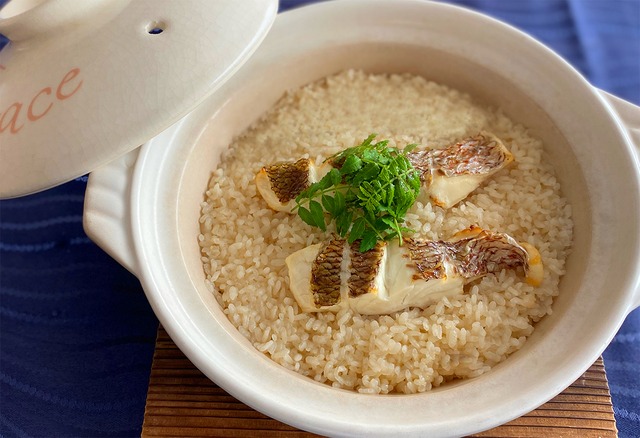和歌山県産真鯛を使った鯛めしセット（2合用）炊飯器にセットの中身をお米2合(300g)と一緒に入れるだけ!