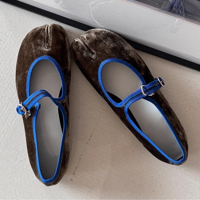 velvet strap flat shoes J00065