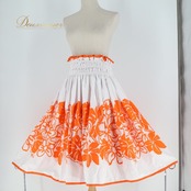 フラダンス 衣装 TAHITI IMPORTS タヒチインポーツ パウスカート AnelaWink ホワイト系 花柄 モンステラ柄 フラワープリント ハワイアンプリント アロハ フラ ダンス レッスン 練習 白 オレンジ系 シングル スカート 華やか 鮮やか かわいい おしゃれ モンステラ 白系 アロハ柄 文化祭 発表会 イベント コーデ 小物映え 柄スカート ハイビスカス風 ロングスカート風 ふんわり ボリューム感 ウエストゴムパウ オレンジ プリントスカート フレアスカート 伝統衣装 ハワイ衣装