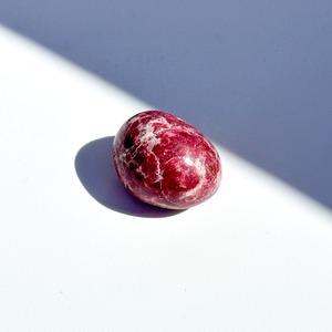 ノルウェー産チューライト タンブル42 ◇ thulite ◇天然石・鉱物・パワーストーン・インテリア