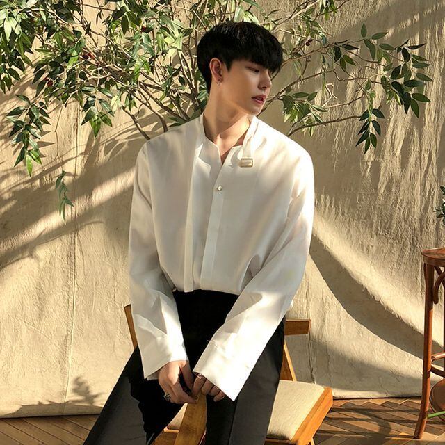 【予約販売】シャツ 長袖 メンズ ボウタイ ベルト ホワイト ブラック レッド エレガント シック 結婚式 二次会 お呼ばれ こなれ感 お洒落 エレガント 韓国 トレンド 春 M/L/XL/2XL