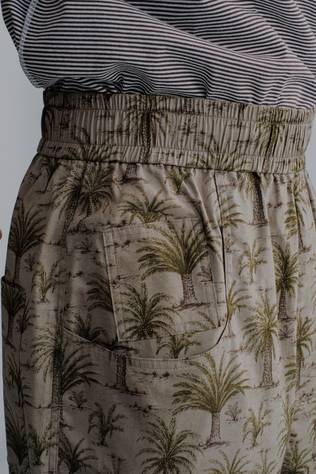 ABELIA EDWARD GOUCHA】ECHO SHORTS | puzzle