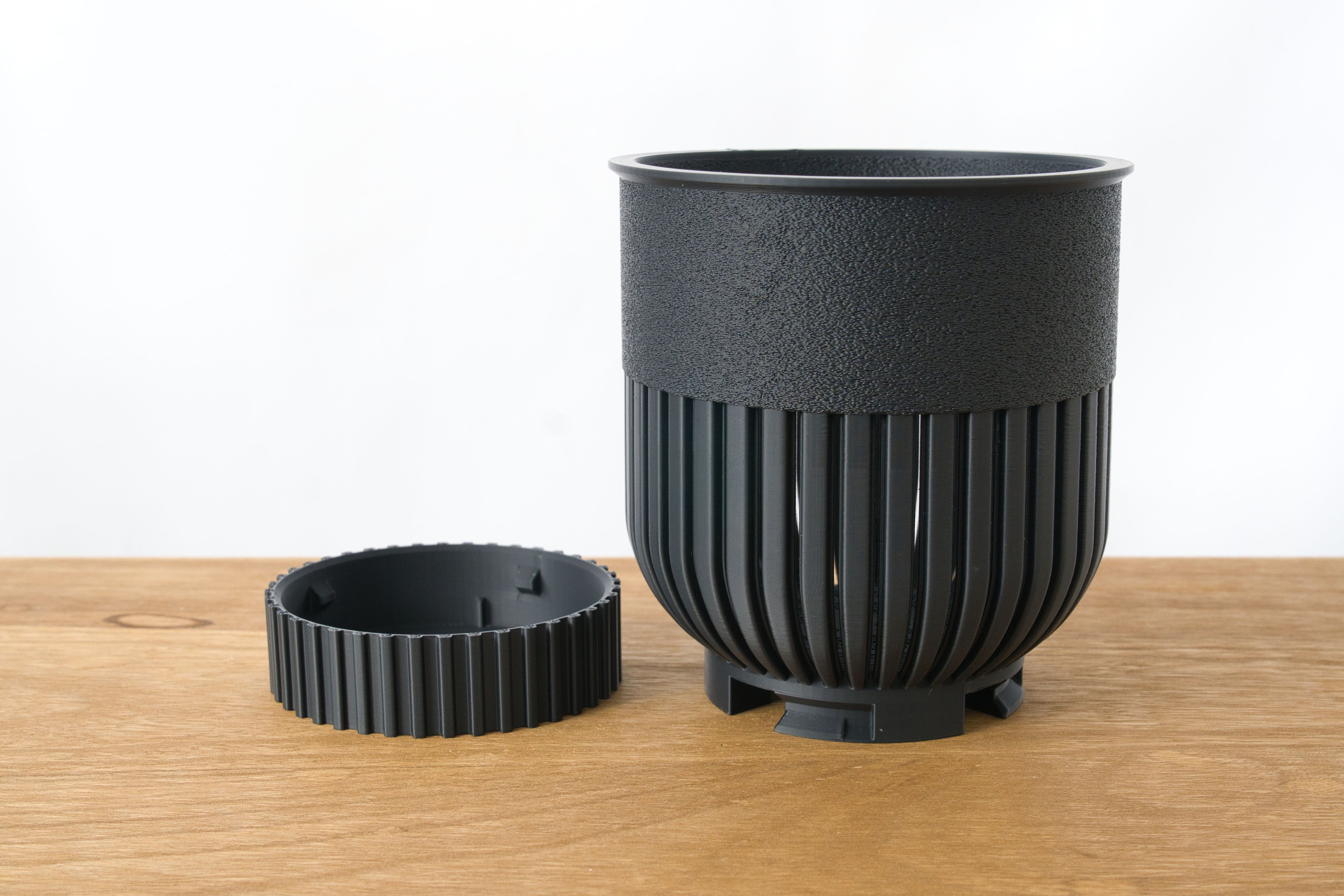 BOTANIZE バンクシー　鉢 ハンギングみらい鉢(4号サイズ)｜ブラック | みどりのグリーンSHOP