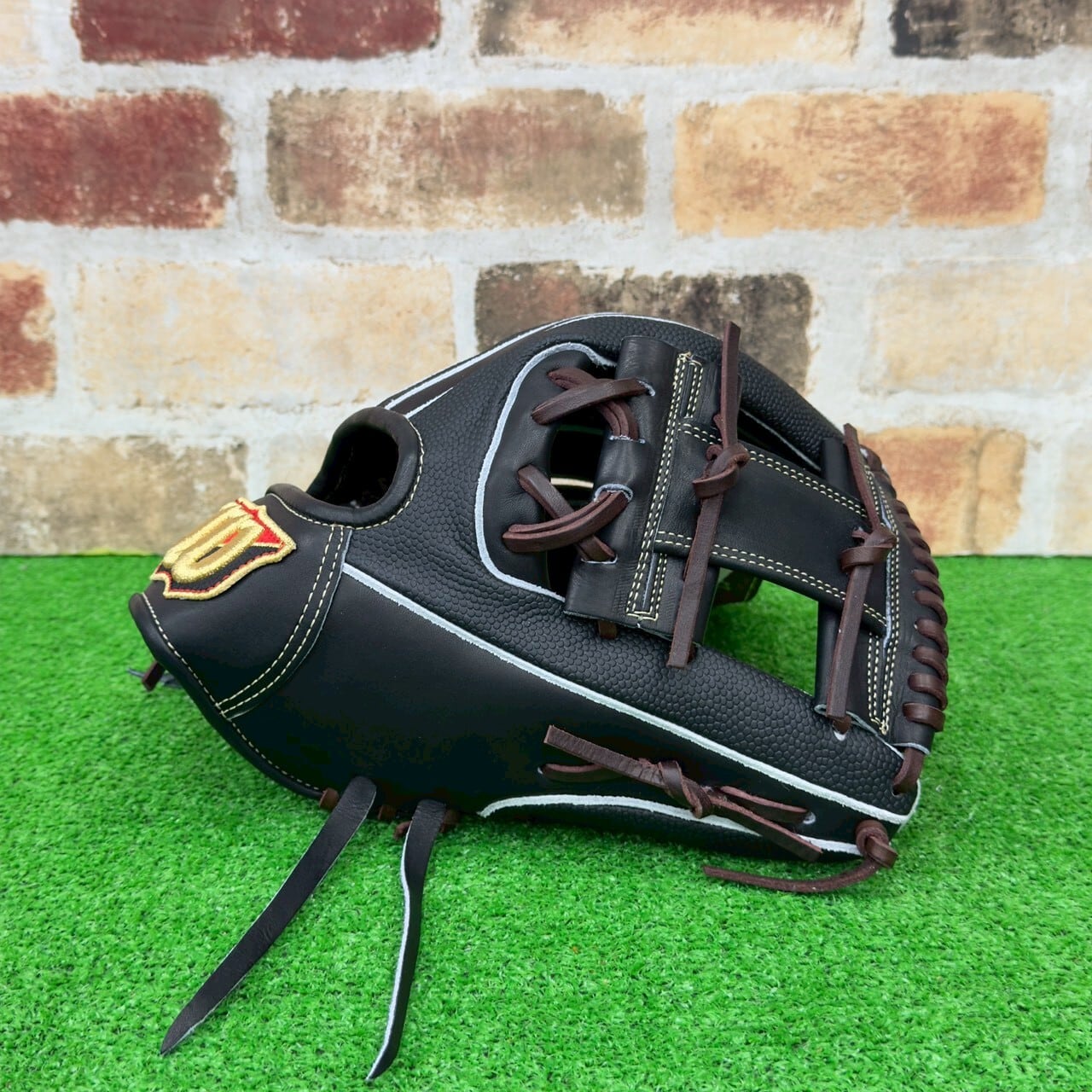 大人気】 Wilson staff 軟式グローブ 1975型 WBW104336 WBW104337