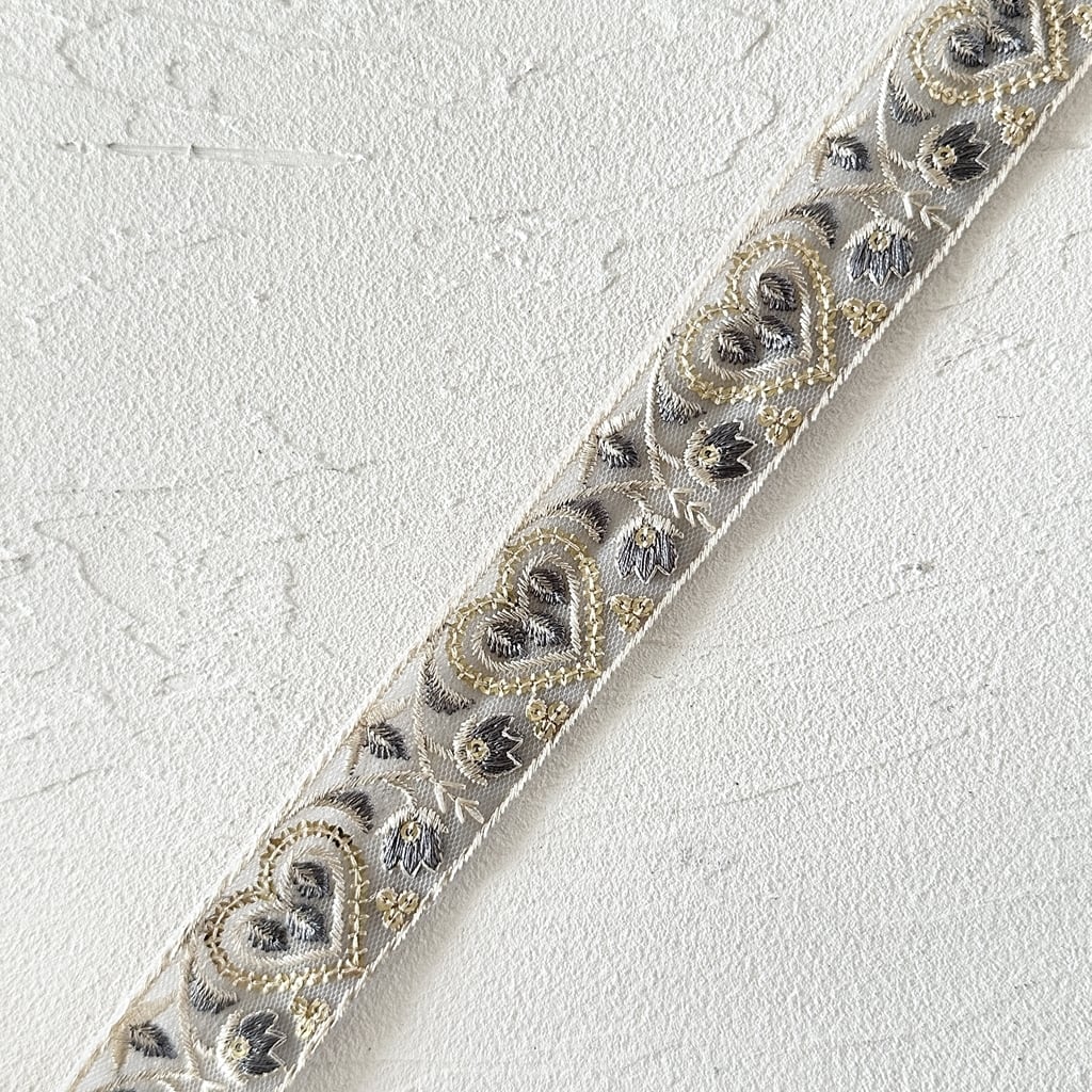 リボん ハートスタイル [サックス]インド刺繍リボン 3131 | インド刺繍