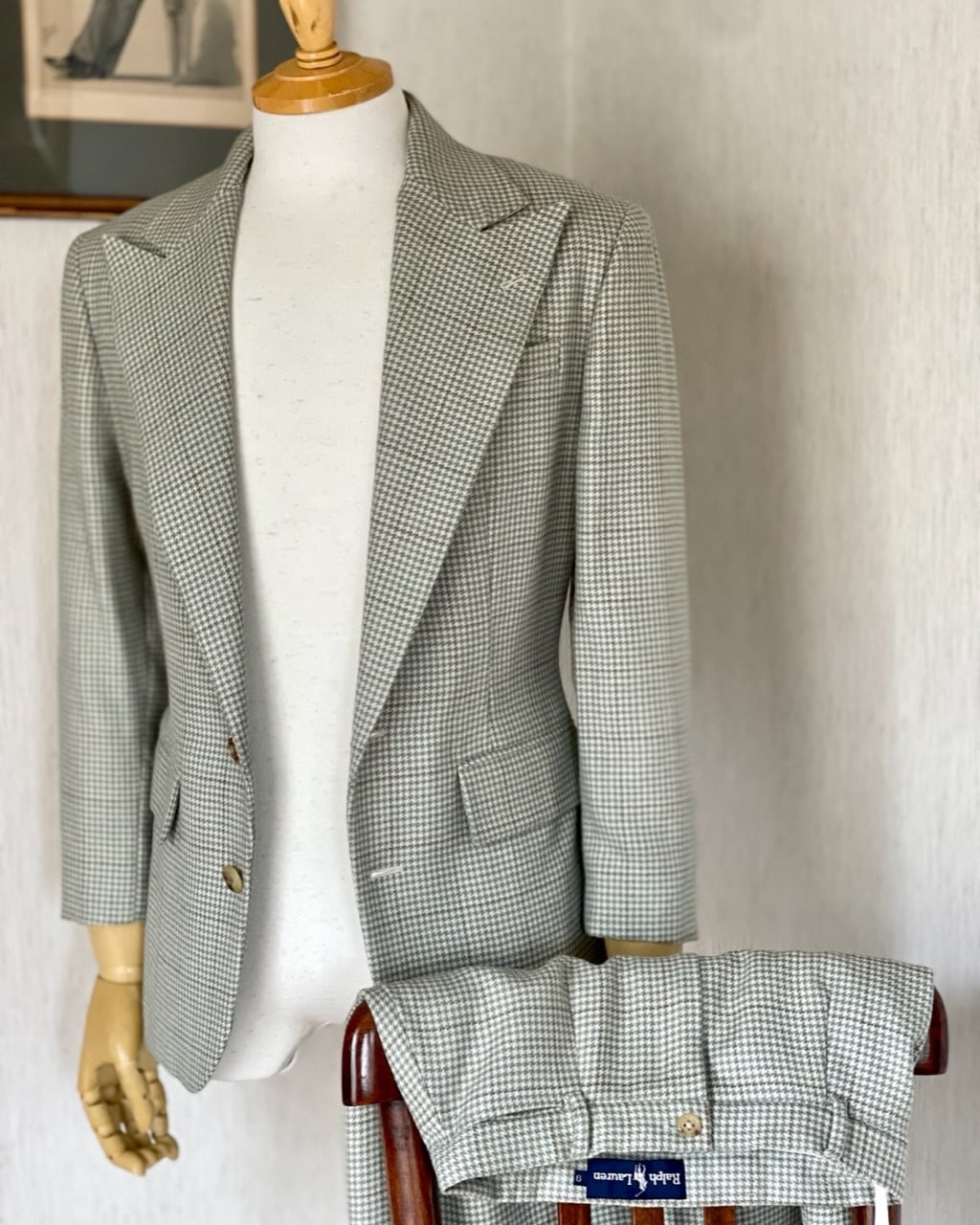 【美品】Aquascutum　シルク　千鳥チェック　セットアップ　金ボタン　9号破格のブランドアイテム