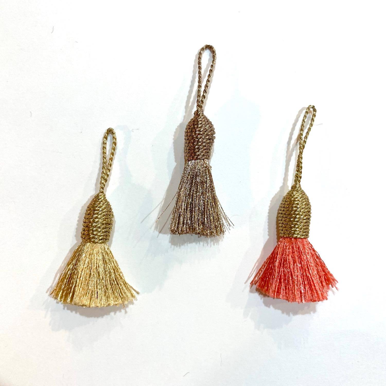最終入荷〉インドミニタッセルチャーム | Dua-アクセサリーパーツショップ