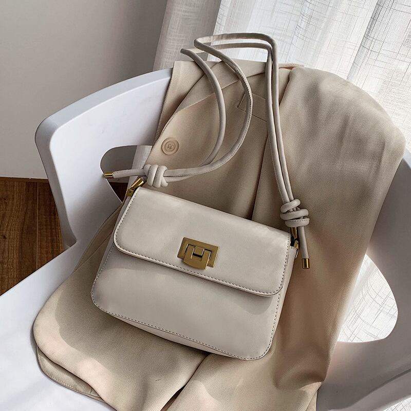 オールマッチスモールバッグレディースバッグ2020夏の新しいトレンディなファッションショルダーメッセンジャーバッグネット赤い海の小さな正方形のバッグ Tiancai_Wing_Bag9065585