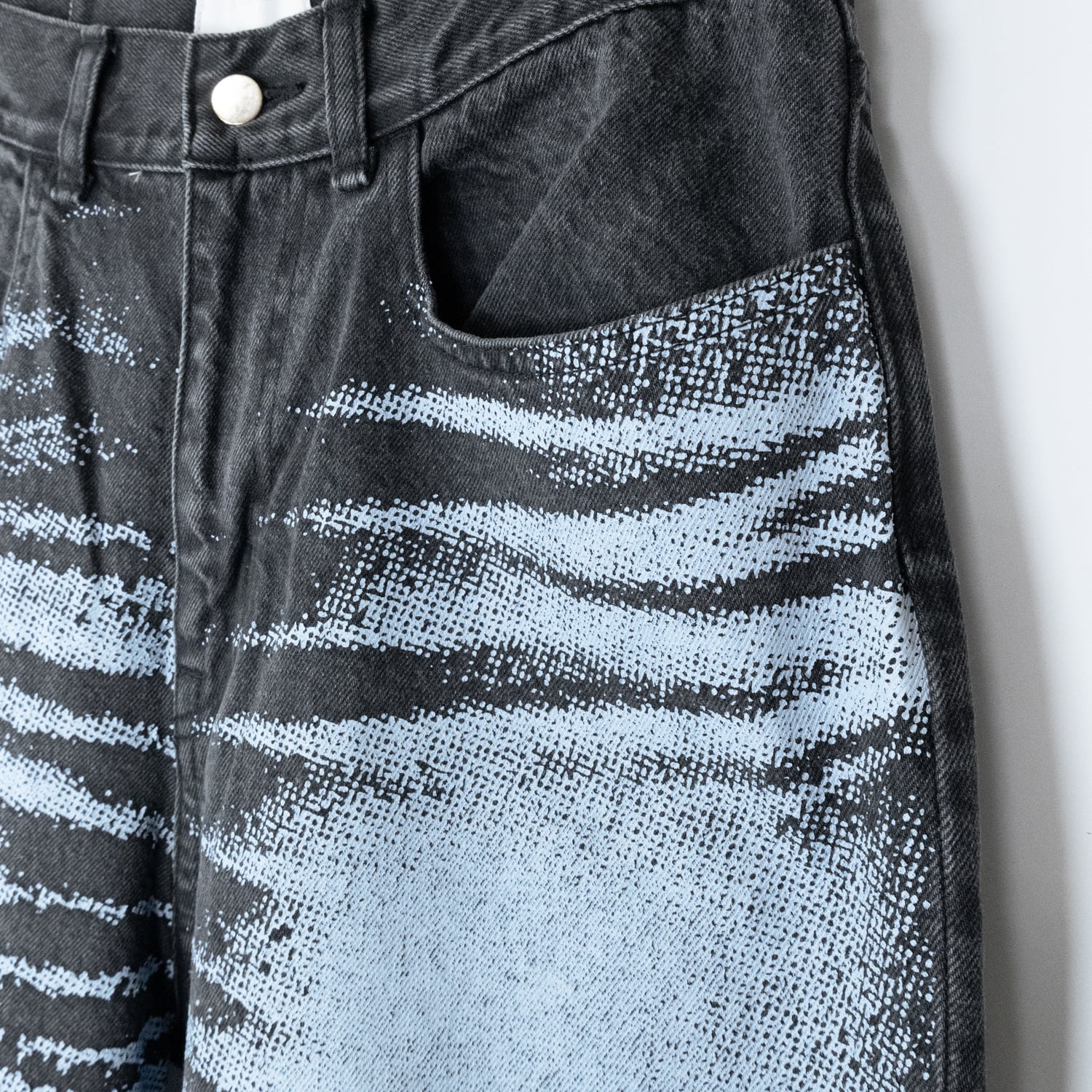 UNEEK BASEMNT - Discover independent style.