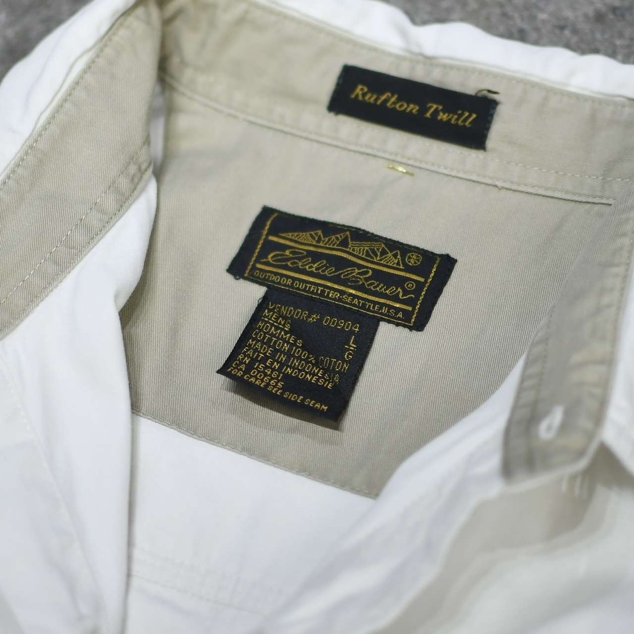 Eddie Bauer rufton twill double pocket shirt
