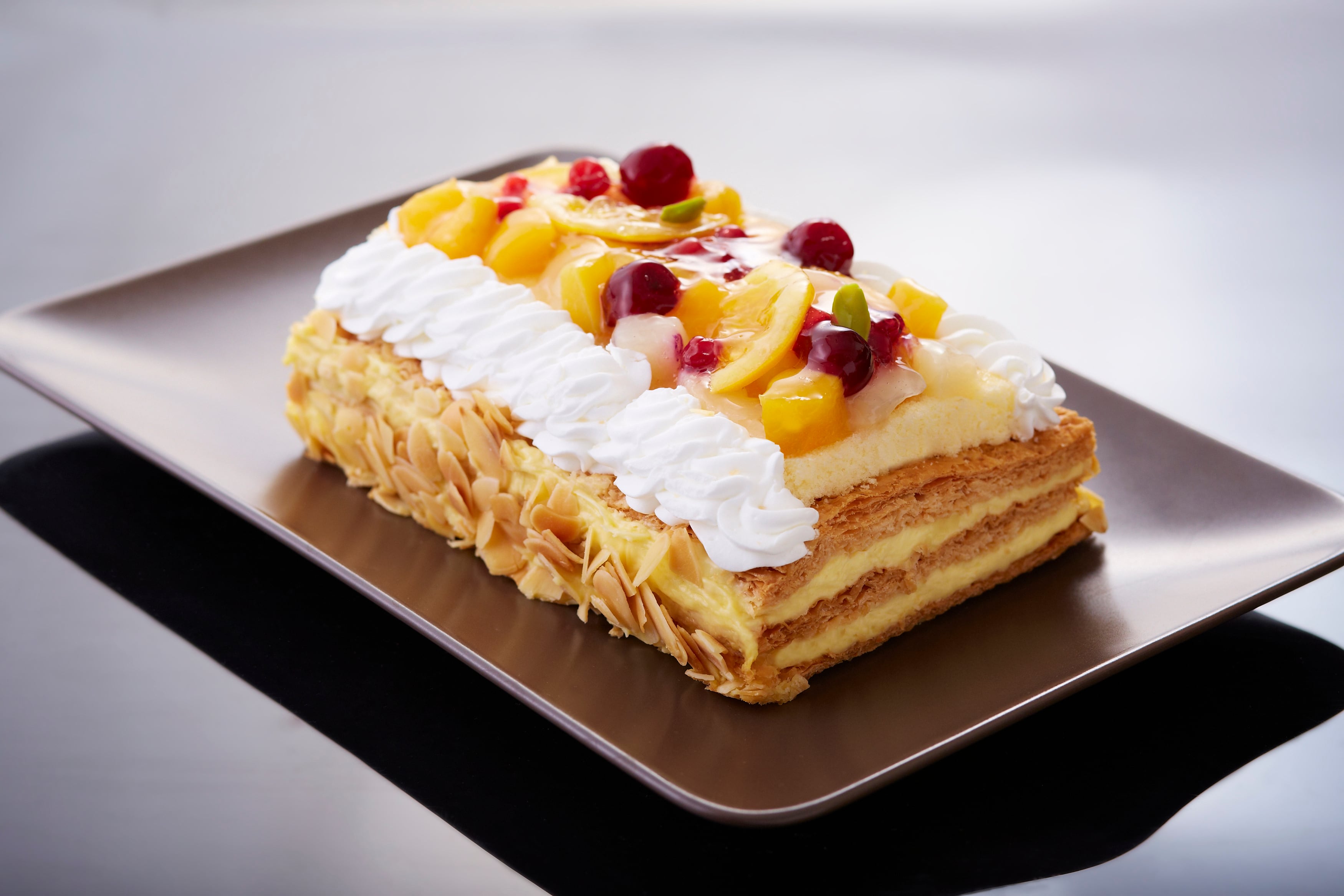 フルーツミルフィーユ【冷凍便配送】 | 天然酵母食パンとスイーツの