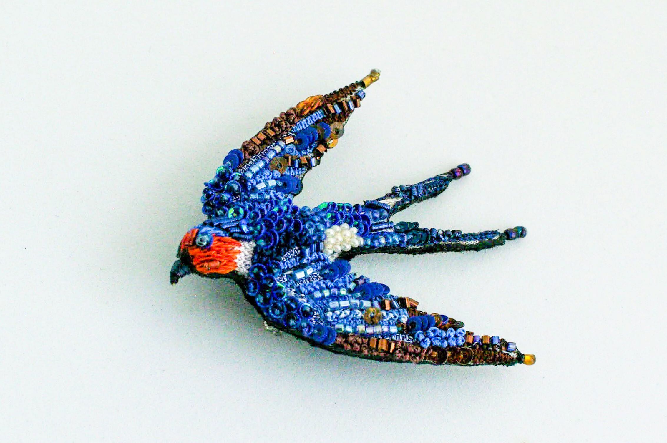 Trovelore　刺繍ブローチFLYING SWALLOW (TRB012) Trovelore 刺繍ブローチFLYING SWALLOW (TRB012) | Pay ID
