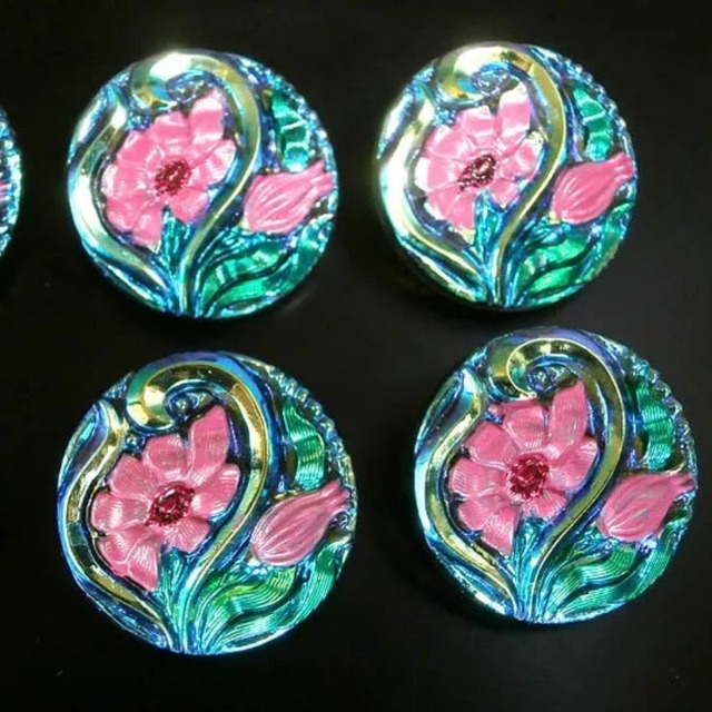 使いやすい大きさ！美しい色合い！100年前からやってきた