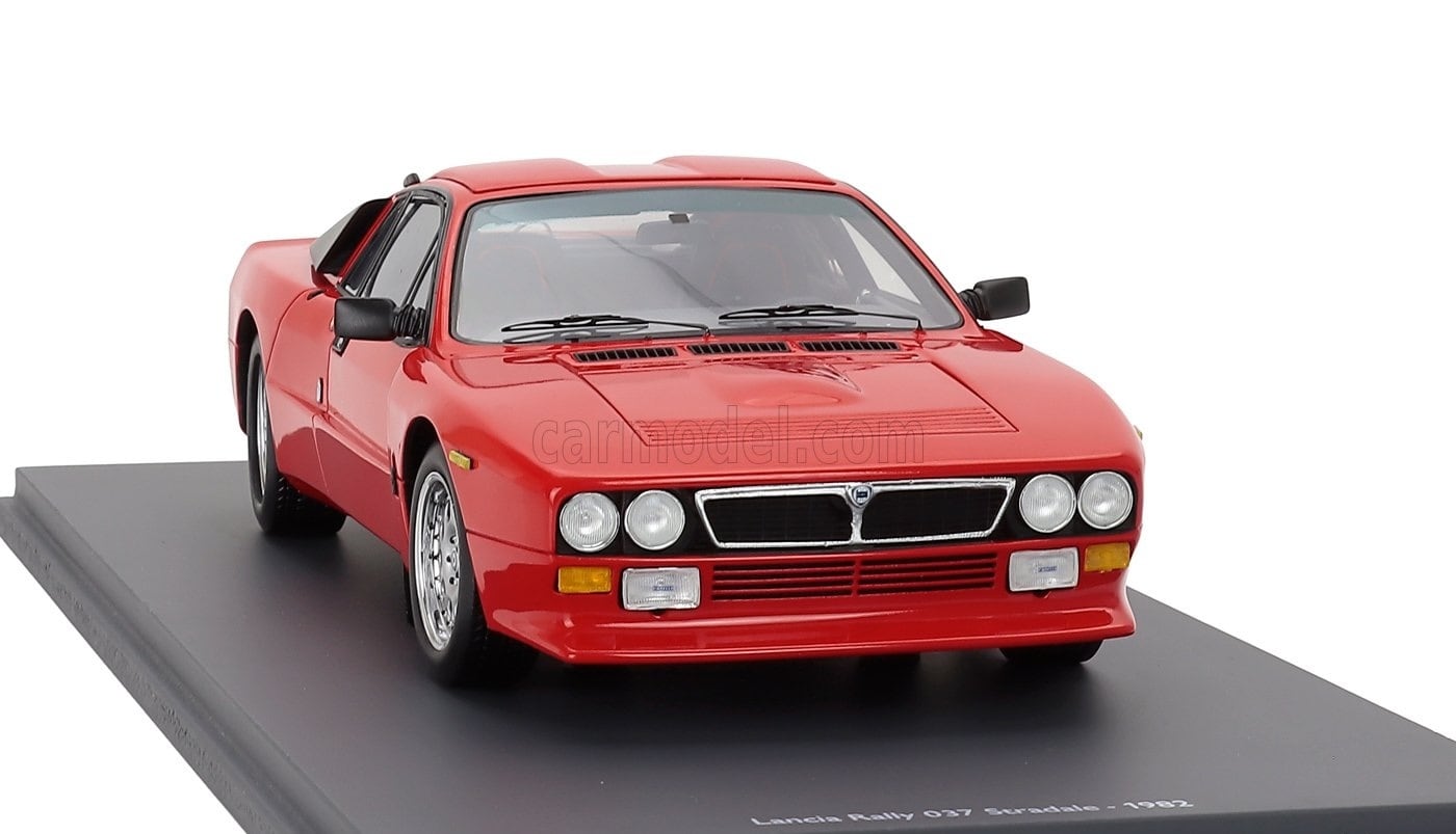 ミニカー 1/18 ランチア 037 シュコー SCHUCO 1/18 LANCIA 037 STREET